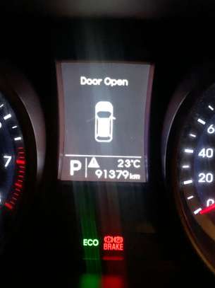 Hyundai Santa Fe 2016 parfait état image 8