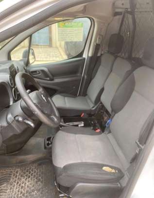 Citroen berlingo 2 places image 5