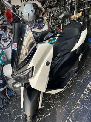 Nmax 125 2025 avec cmc image 2