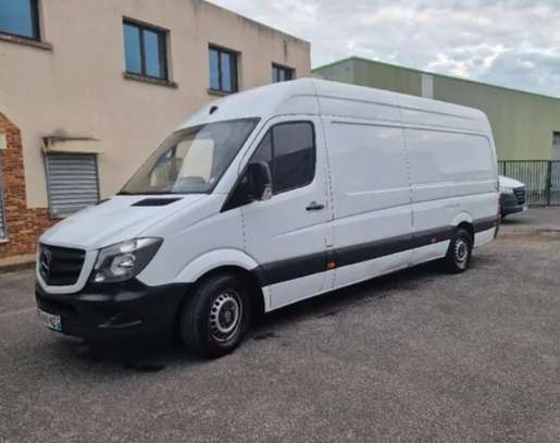 Mercedes benz sprinter image 4