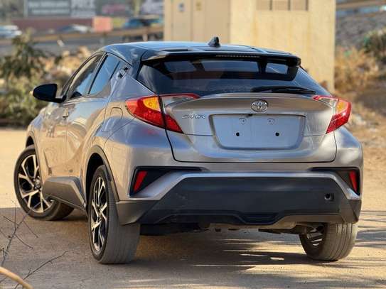 TOYOTA C-HR 2019 image 4
