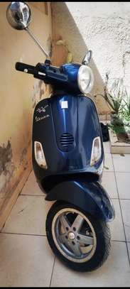 Vespa lx 15p image 1