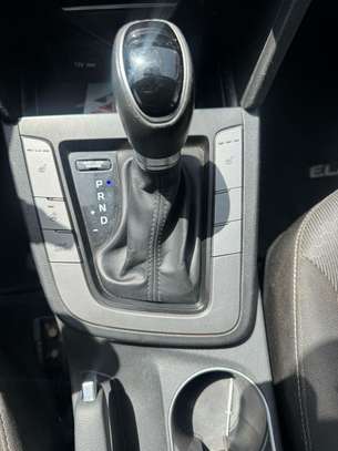Hyndai  Elantra 2017 image 10