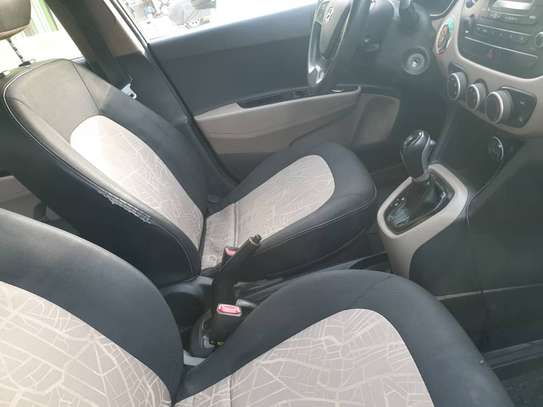 Hyundaï i10,,année 2018,,automatique essence 3cylindres 1.1 image 6