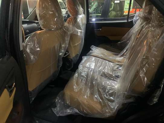 TOYOTA FORTUNER image 4