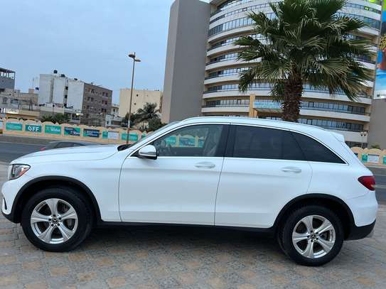 Mercedes glc 300 image 11