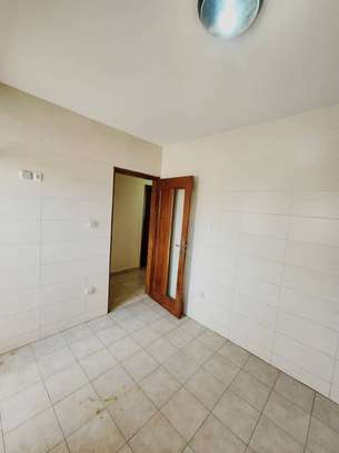 APPARTEMENT F4 À LOUER A LA CITE MBACKIYOU FAYE image 12