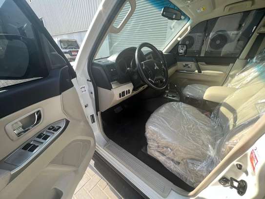 Mitsubishi pajero 2019 image 7
