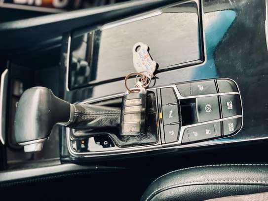 KIA K7 image 5