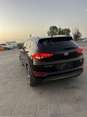 Hyundai Tucson version 4/4 image 3