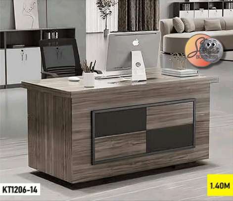 Table de bureau image 1