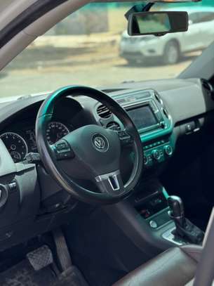 Volkswagen Tiguan image 9