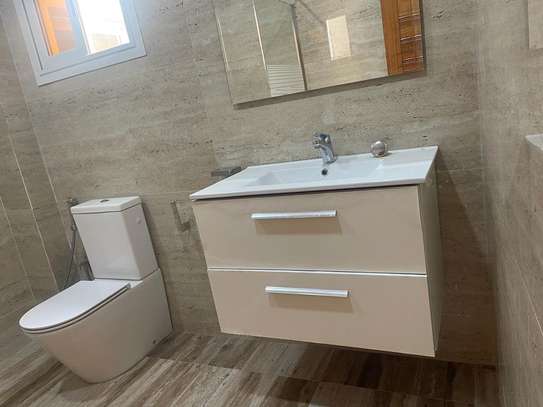 Appartement Neuf à louer aux Almadies image 13