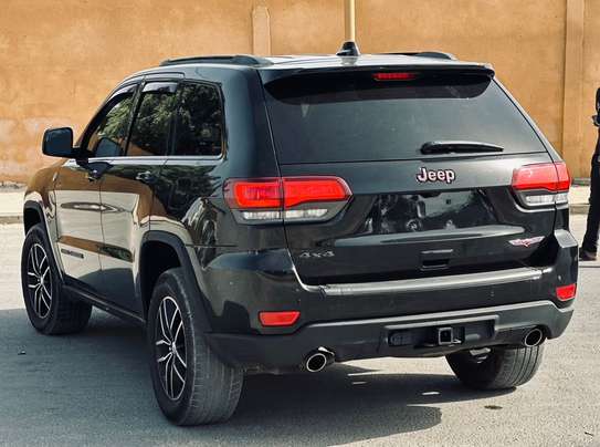 Jeep grand Cherokee trailhawk image 6