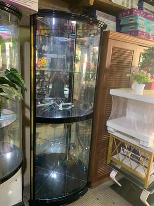 Vitrine d'angle noire LED 4 étagères verre bois image 1