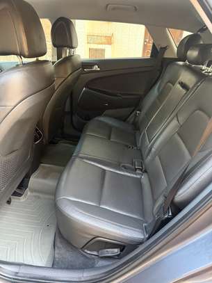 Hyundai Tucson 2.0 image 15