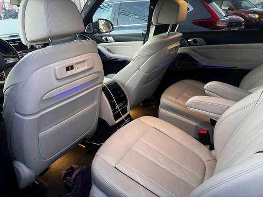 BMW X7 M50I 2021  V8 image 5