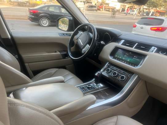 RANGE ROVER SPORT image 9