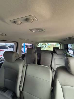 Hyundai Starex van 12 places Full options image 10
