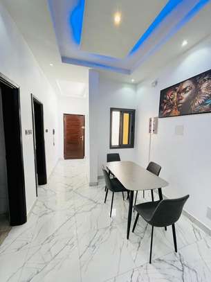 Appartement F2 Meublé à Louer au POINT E image 3