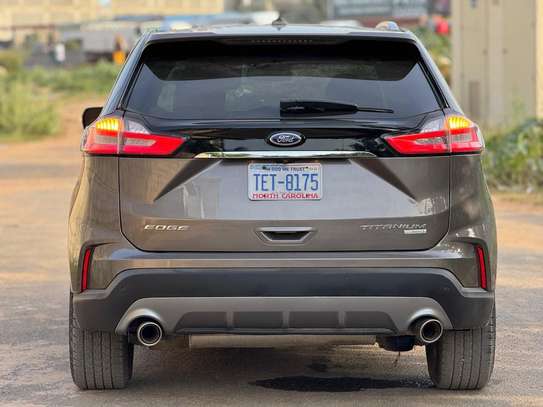 FORD EDGE TITANIUM 2019 image 4