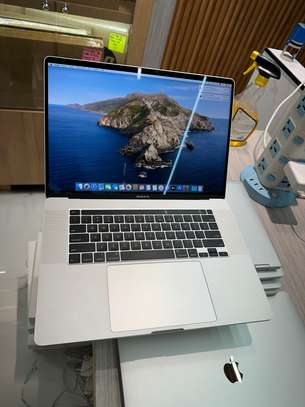 MacBook Pro 2019 image 3