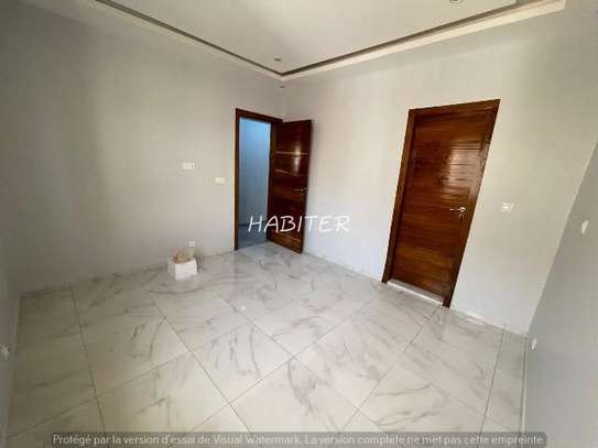 Appartement à louer aux almadies à la zone de recasement image 1