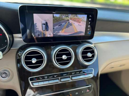 Mercedes GLC 300 4Matic image 7