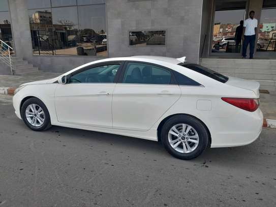 Hyundai sonata image 5