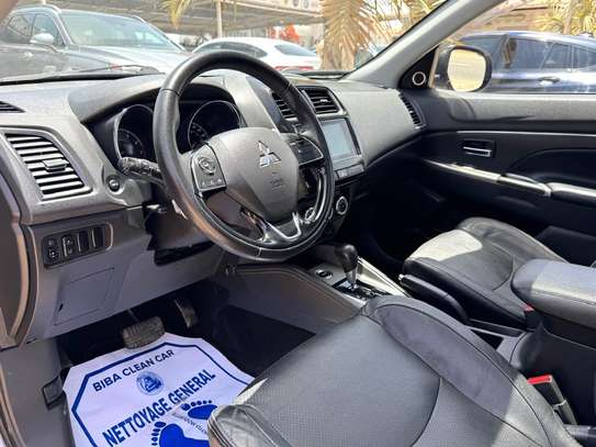 Mitsubishi RVR GT image 8