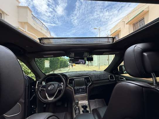 Jeep Grand Cherokee image 5