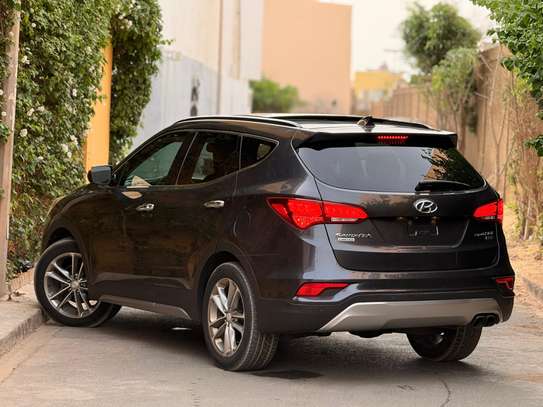 Hyundai Santa Fe limited image 11