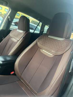 Toyota Rav4 image 12