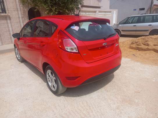 Ford Fiesta 2015 image 2