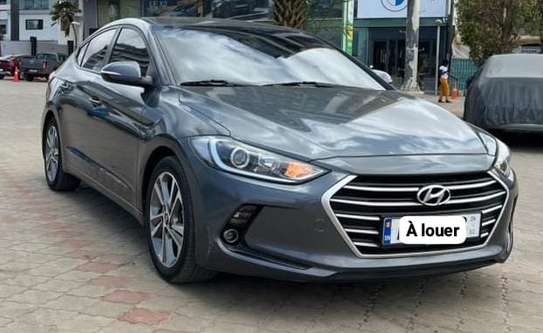 LOCATION HYUNDAI AVANTE ANNÉE 2018 image 5