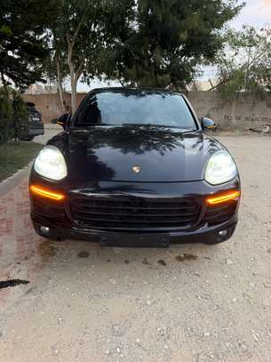 Porche Cayenne 2016 image 1