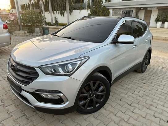 Hyundai Santa fe 2017 image 1