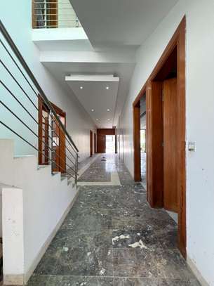Villa à louer aux Almadies sur la route du meridien image 11