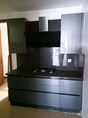Appartement f4 high standing à louer au virage image 9