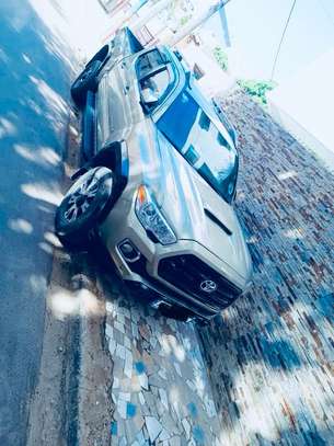 Toyota TACOMA TRD 4X4 image 5