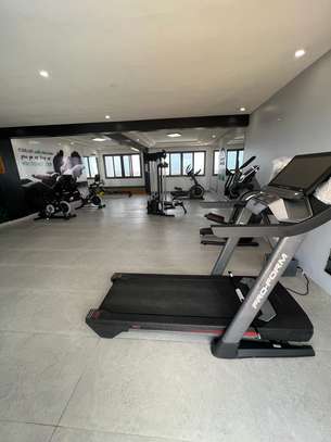 Grand standing F5 à la cité Africa image 2