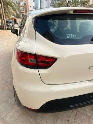 Renault Clio 2016 image 2