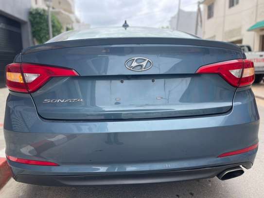 Hyundai sonata image 8