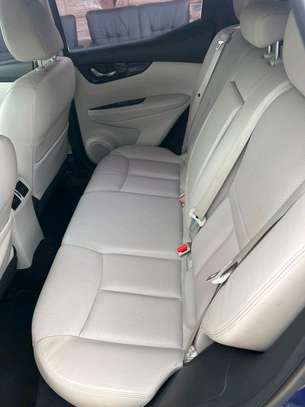 Nissan Qashqai SLand image 3