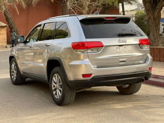 2015 Jeep Grand Cherokee Limited image 3
