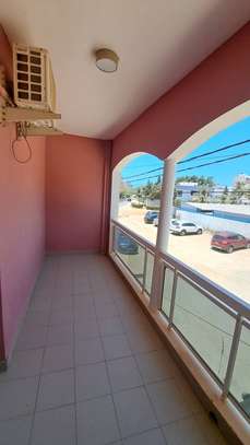 DUPLEX F5 INDEPENDANT AU COEUR DES ALMADIES image 13