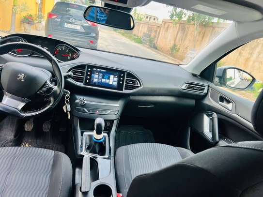 Peugeot 308 image 7