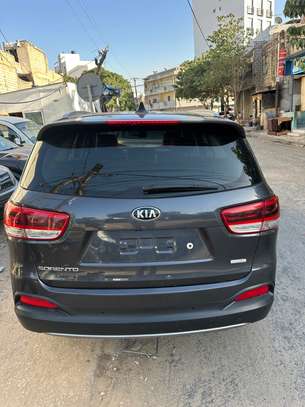 Kia sorento 2017 image 2