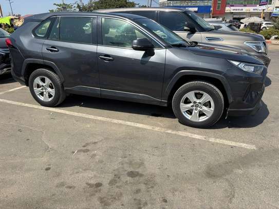 Toyota Rav4 année 2020 image 3
