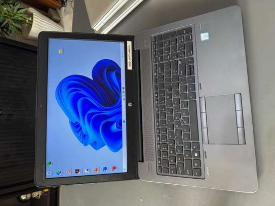 HP zbook i7/ 4gb dédiée/ 16gb ordinateur gamer image 2